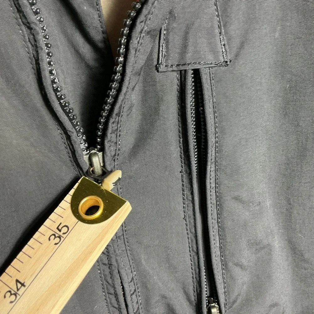 Burton Snowboard Jacket Mens Medium Black Red‎ Hooded Gorpcore Pit Vents Y2K